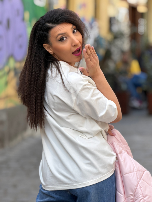 Bluza din bumbac cu imprimeu fata cu flori in par [2]