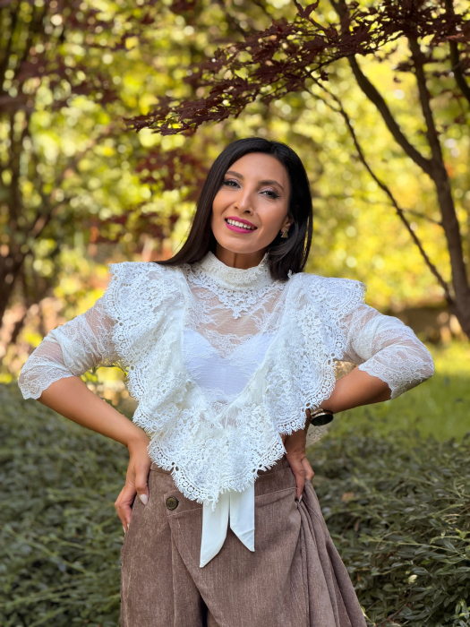 Bluza din dantela cu volane si cordon in talie [4]
