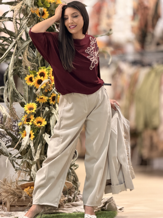 Bluza din vascoza bordo cu broderie decorativa [8]