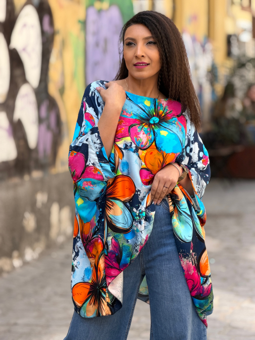 Bluza din vascoza cu colturi si imprimeu floral [6]