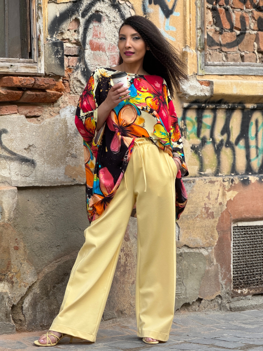 Bluza din vascoza cu colturi si imprimeu floral [3]