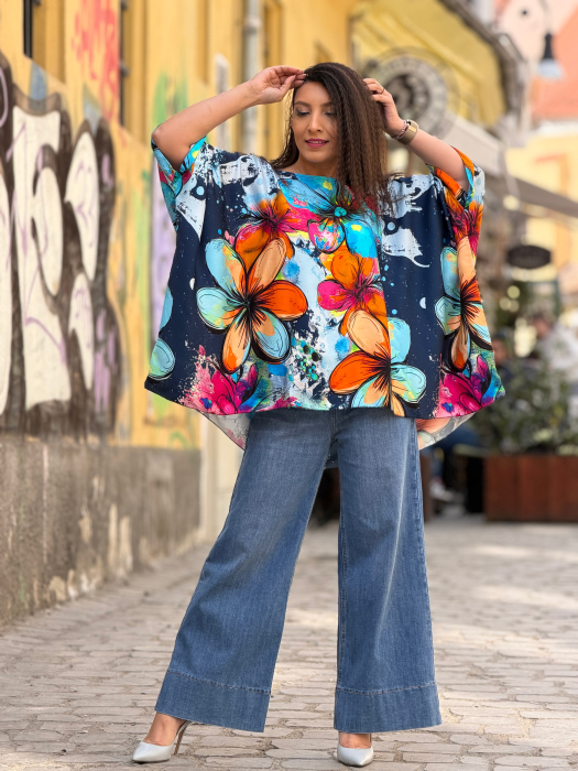 Bluza din vascoza cu colturi si imprimeu floral [2]