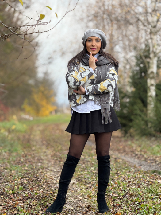 Bluza gri cu flori galbene [6]