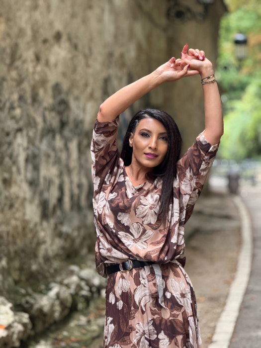 Bluza lejera cu flori [2]
