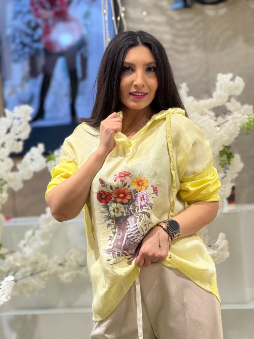 Bluza lejera cu gluga si imprimeu floral [2]