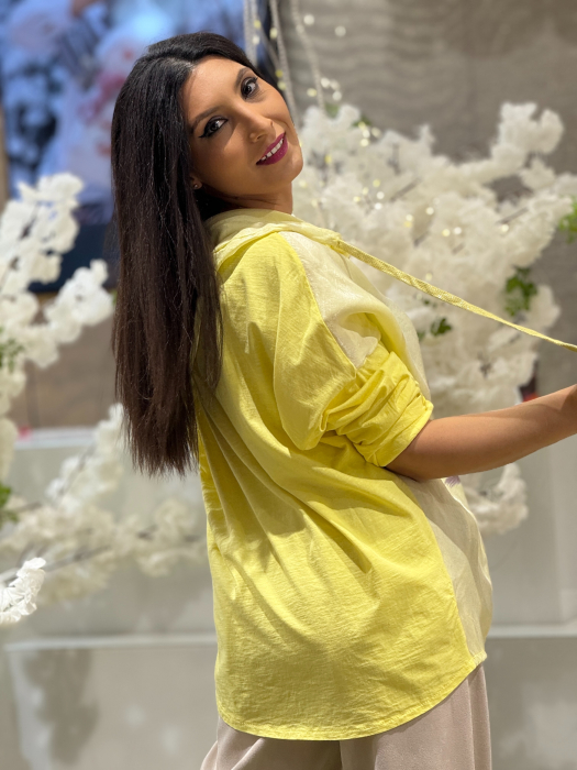 Bluza lejera cu gluga si imprimeu floral [4]