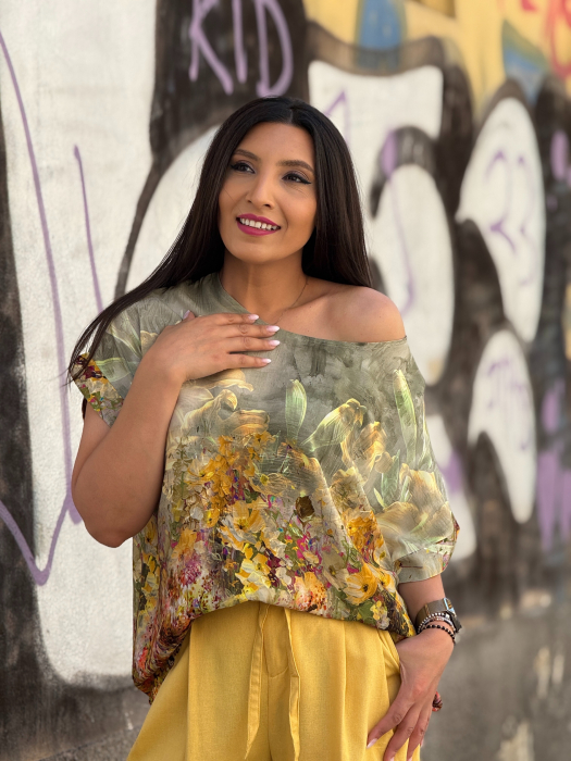 Bluza lejera cu imprimeu flori [2]