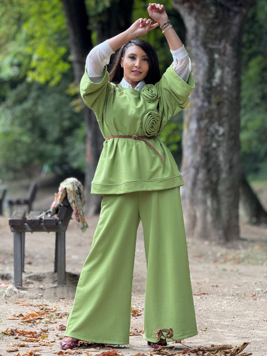Bluza oversize cu flori 3D aplicate [4]