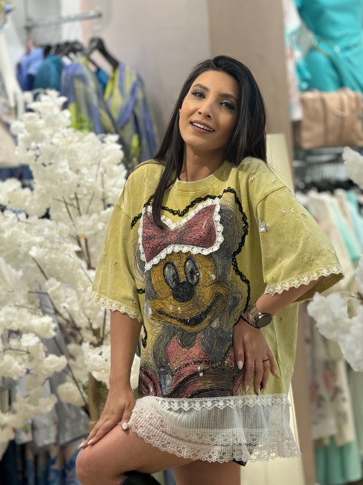Bluza oversize cu imprimeu Minnie si detalii din dantela [3]