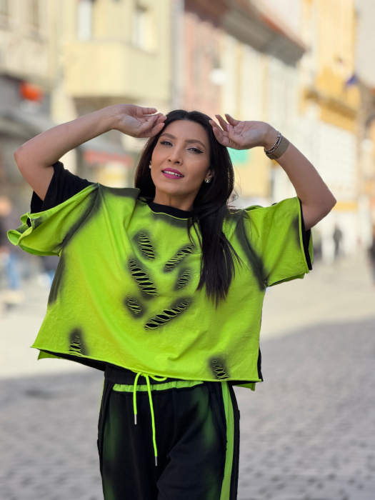 Bluza oversize cu maneci largi si taieturi decorative [2]