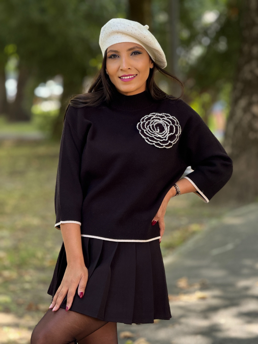 Bluza tricotata cu brosa floare [3]