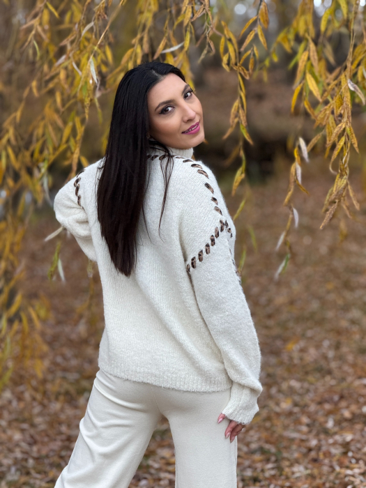 Bluza tricotata cu detalii decorative [4]