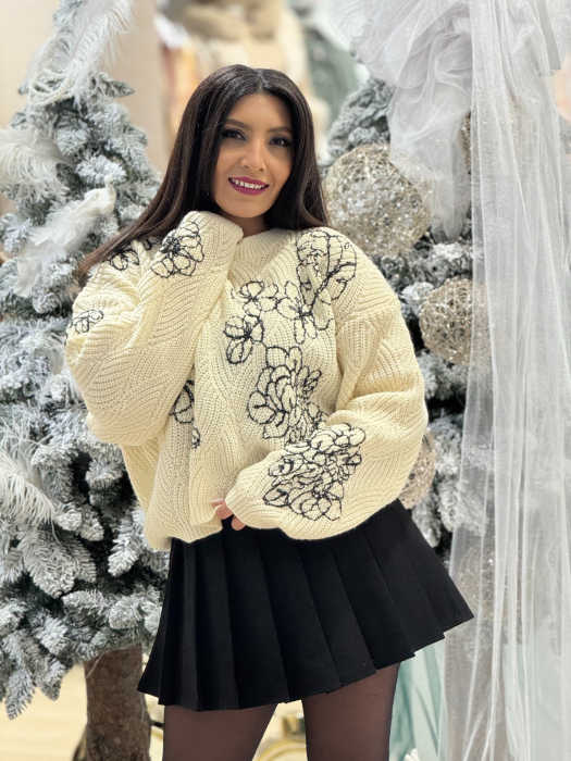 Bluza tricotata cu flori [1]