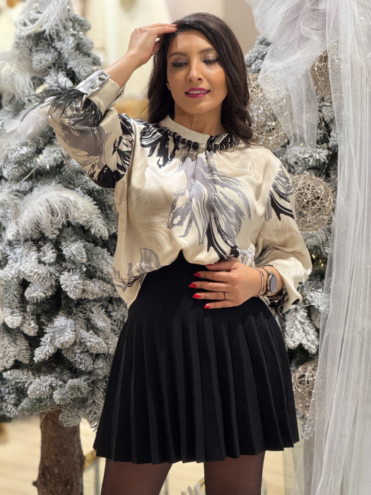 Bluza cu maneca bufanta si buline [6]