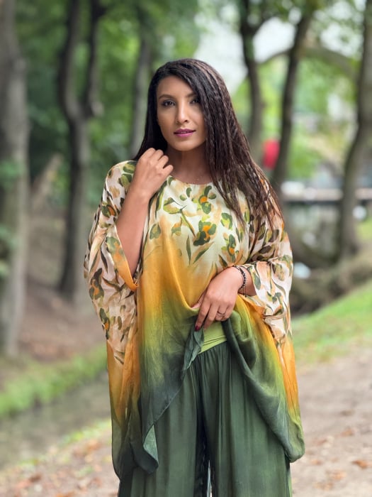 Bluza vaporoasa verde cu imprimeu [5]