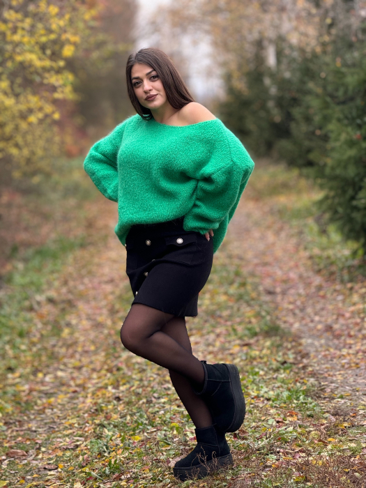 Bluza verde din mohair cu guler barcuta [2]