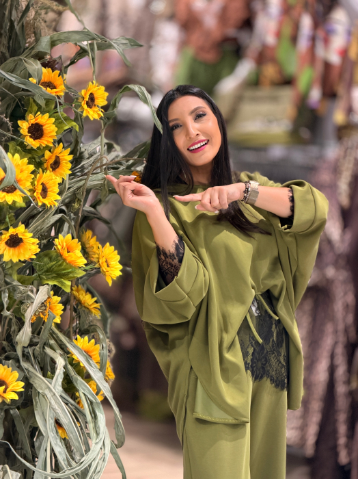Bluza verde olive cu cordon in talie si maneci largi [5]