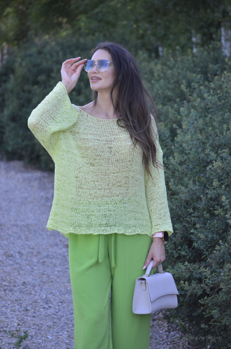 Bluza verde perforata [3]
