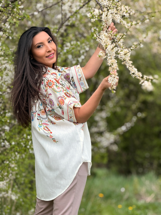 Camasa cu nasturi si broderie florala multicolora tip ornamental [4]