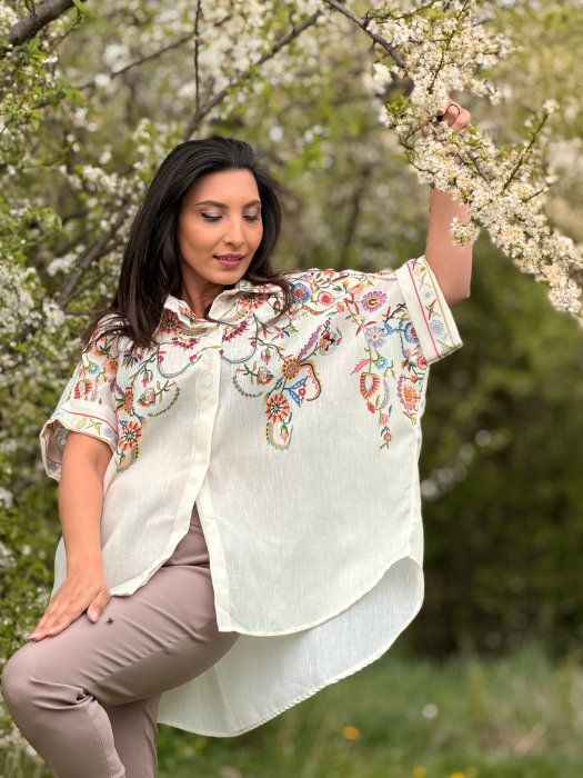 Camasa cu nasturi si broderie florala multicolora tip ornamental [1]