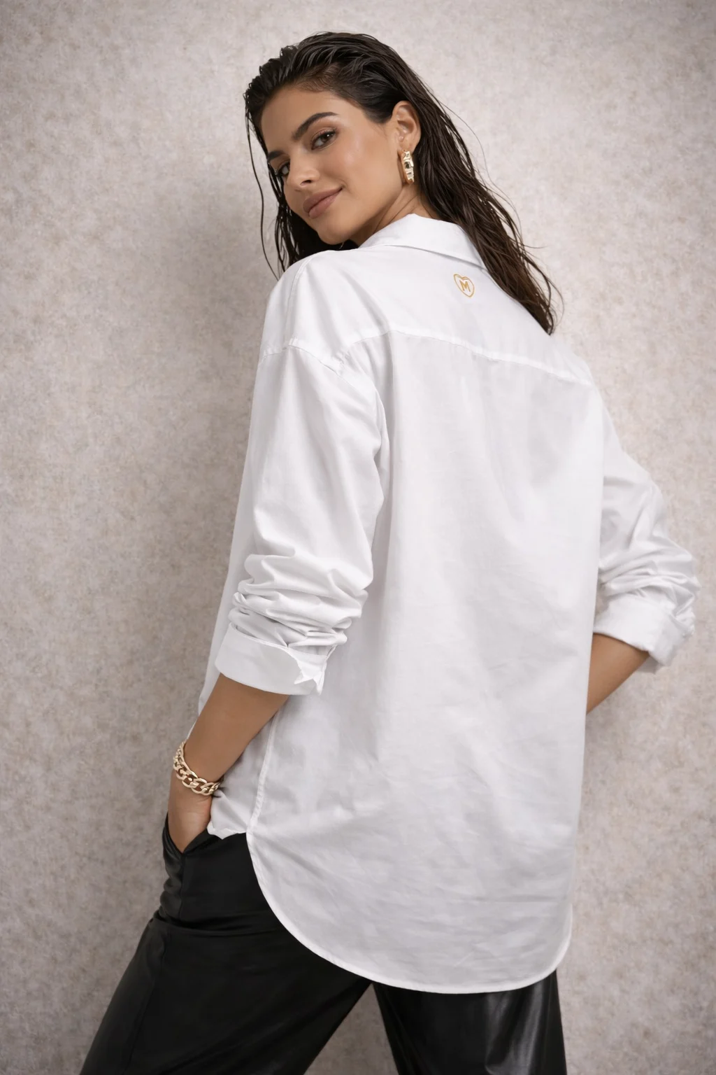 Camasa oversize cu flori bej brodate [3]