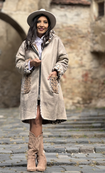 Cojoc cu buzunare si gluga animal print [6]