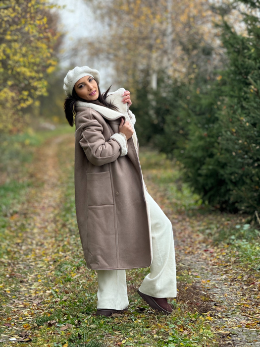 Cojoc cu nasturi negrii [4]