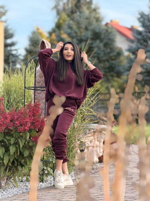 Compleu bordo cu bluza cu gluga [5]