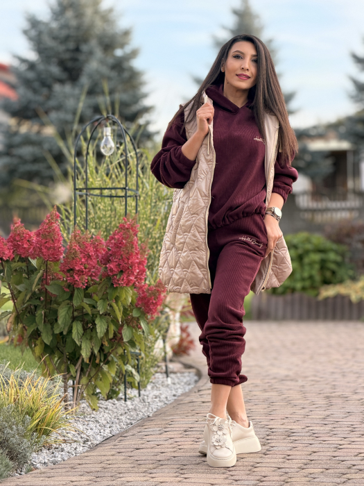 Compleu bordo cu bluza cu gluga [3]