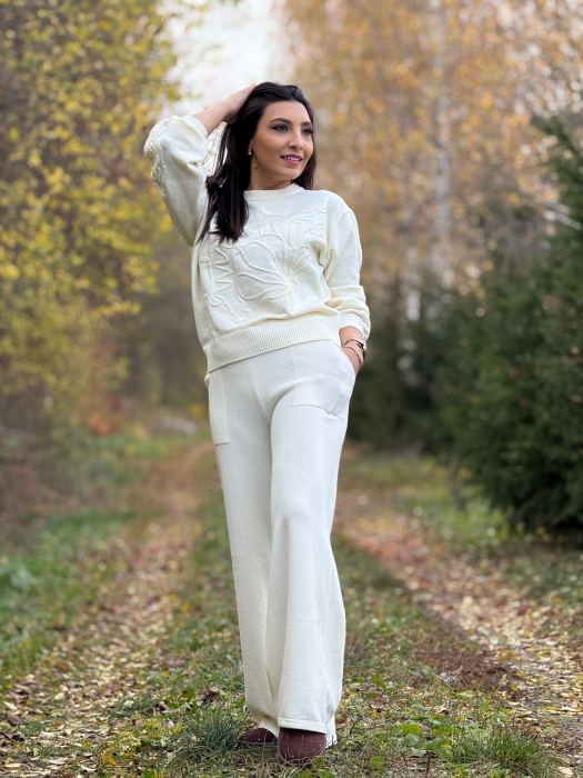 Compleu cu floare mare [2]