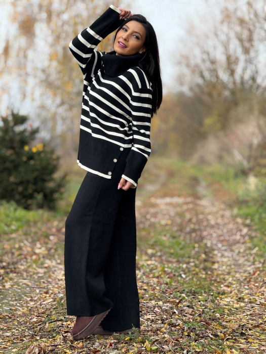 Compleu cu gat inalt si dungi [4]