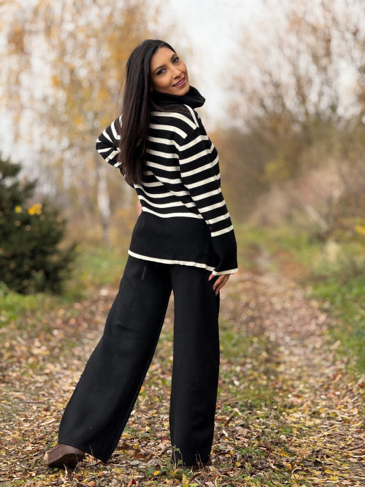 Compleu cu gat inalt si dungi [3]