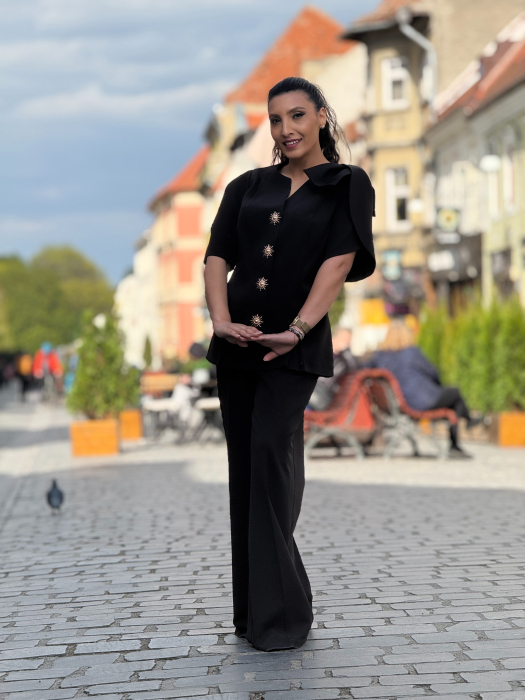 Compleu cu maneci voluminoase si nasturi decorativi [4]