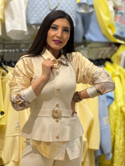 Compleu cu nasturi decorativi si curea in talie [5]