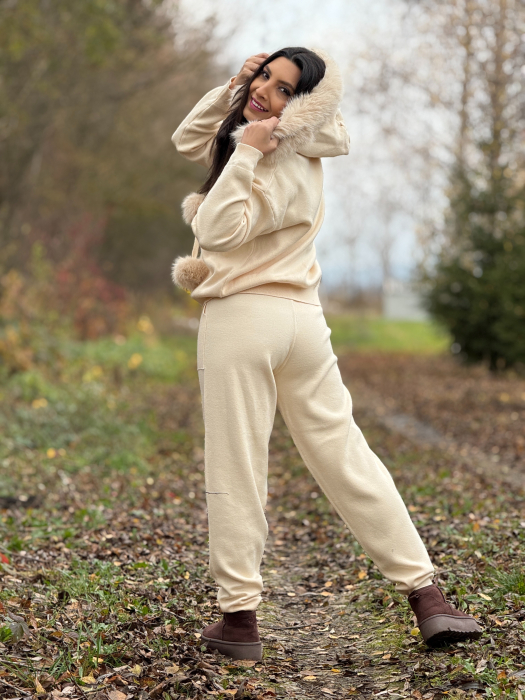 Compleu tricotat cu blanita la gluga [5]