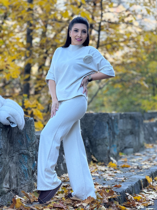 Compleu tricotat cu floare in piept [2]