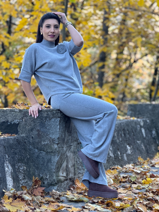Compleu tricotat cu floare in piept [3]
