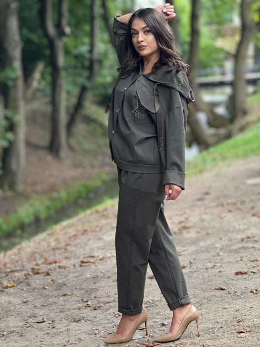 Costum casual cu hanorac tip camasa si pantaloni [3]