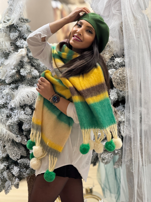 Esarfa colorata cu ciucurei [2]