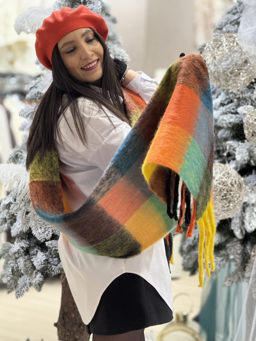 Esarfa in carouri cu franjuri [6]