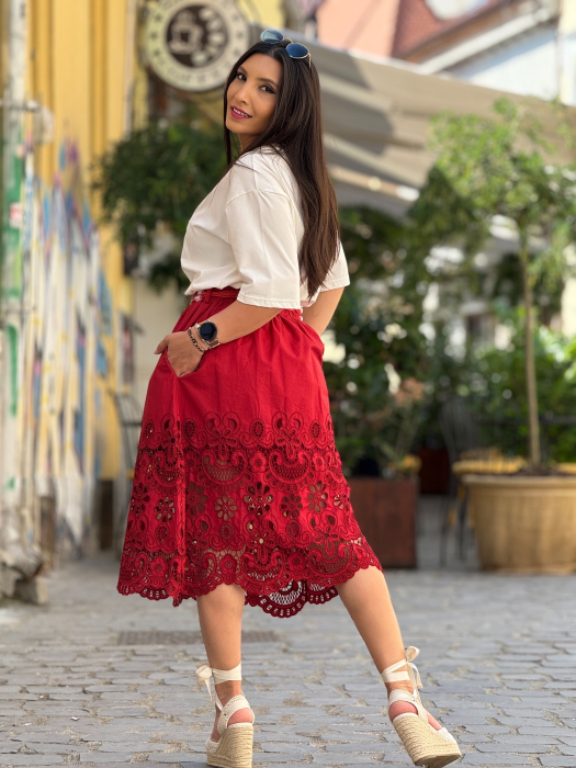 Fusta bordo cu broderie decupata [5]