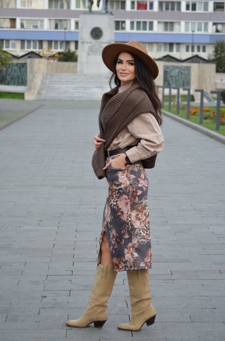 Fusta cu print floral si curea in talie [2]