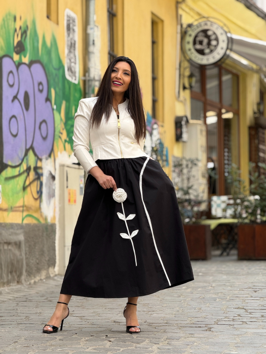 Fusta din bumbac cu floare alba aplicata [7]