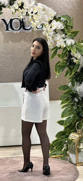 Fusta pantalon din material texturat cu nasturi decorativi [2]