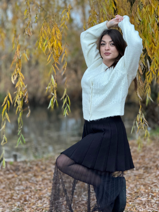 Fusta plisata cu tulle in partea de jos [2]