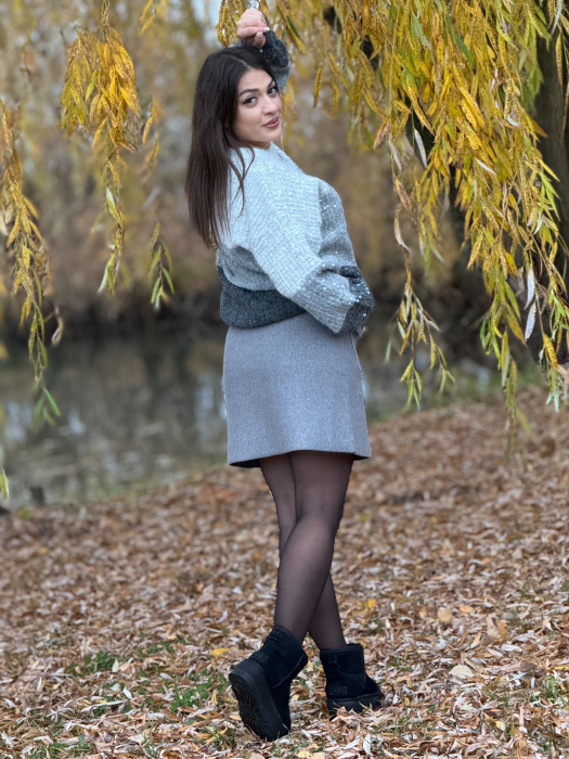 Fusta tricotata cu buzunare si nasturi decorativi [2]