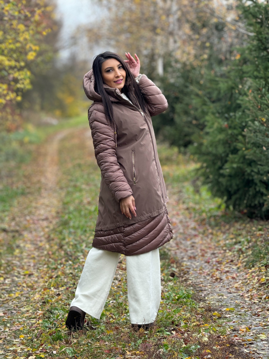 Geaca cu croiala evazata si maneci matlasate [6]