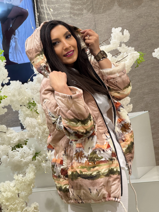 Geaca cu gluga si imprimeu castel [4]