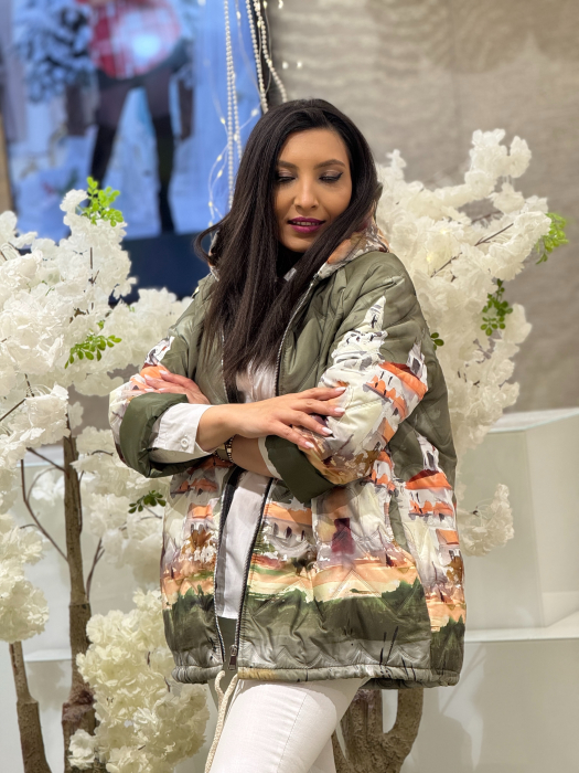 Geaca cu gluga si imprimeu castel [3]