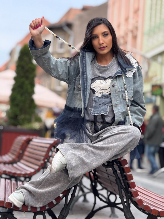 Geaca de blugi cu guler din dantela si volane din tulle [3]